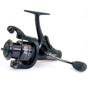 Катушка с бейтраннером Fox EOS 5000