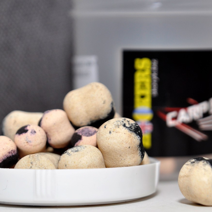 Бойлы Carpballs Hookers Dumbels Monster Crab 10-14mm 40шт