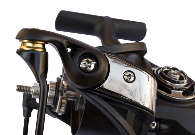 Катушка Favorite Hurricane 4000