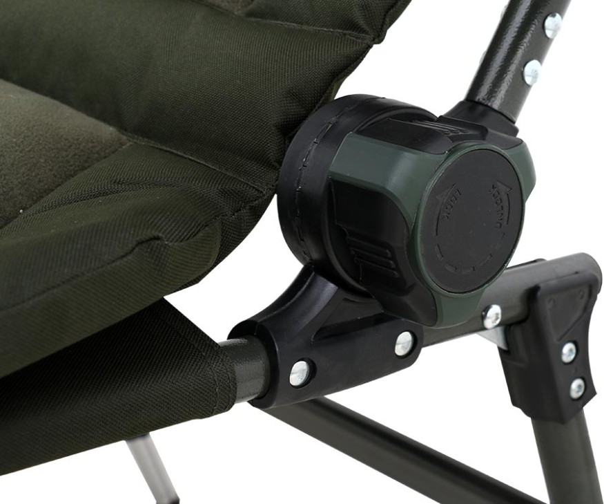 Карповое кресло Carp Pro Diamond c флисовой подушкой