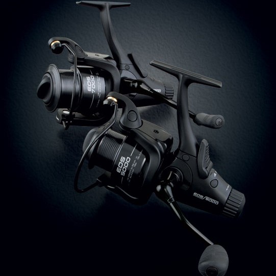 Катушка с бейтраннером Fox EOS 7000