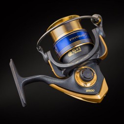 Катушка Favorite Sapphire 2500
