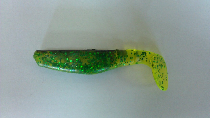 Виброхвост Manns Predator 3 90мм прозрачно-салатовый с черной спиной